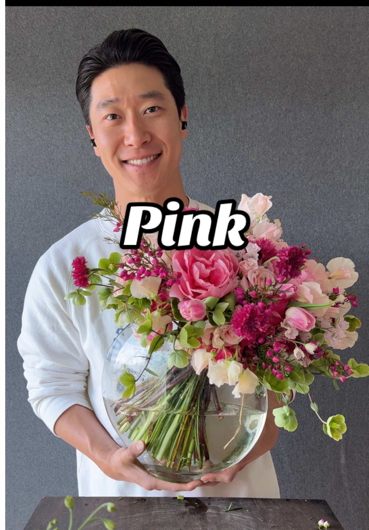 How to make a pink bouquet #forher #flowerarrangement #bouquet #floraldesign 
