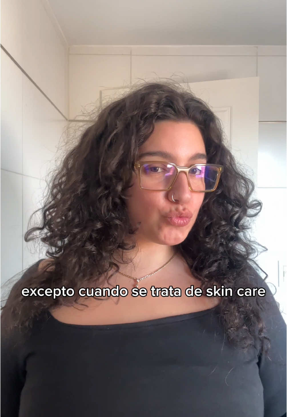 Si es emergencia de skin care alli estaré🫦 estoy fan del Nuevo Serum Anti Manchas de la linea Hydro boost con niacinamida y acido hialuronico de Neutrogena! Potencia la hidratacion y unifica el tono de la piel🫶🏻 ya lo probaron? @Neutrogena  #skincare #DaleUnBoostALaVitalidadDeTuPiel 
