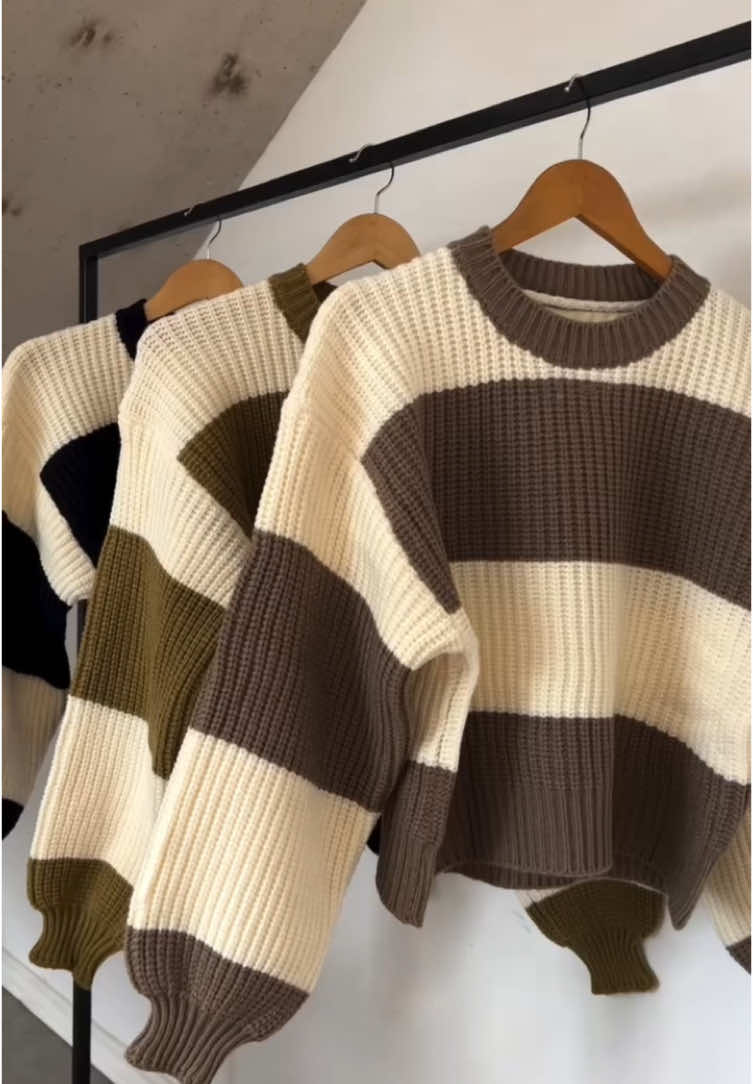 Stripe Long sleeve Knitted Sweeter 🥰💗 check out na #OOTD #knitted #kniitedsweater #fyp #fypage #clicktheyellowbag🛒🏷️ 