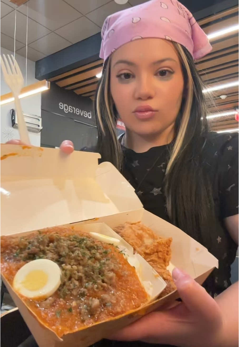 Jollibees palabok and chicken  #jollibee #jollibeechickenjoy #palabok #mukbang #mukbangeatingshow #eatwithme #foodies #asmreating 