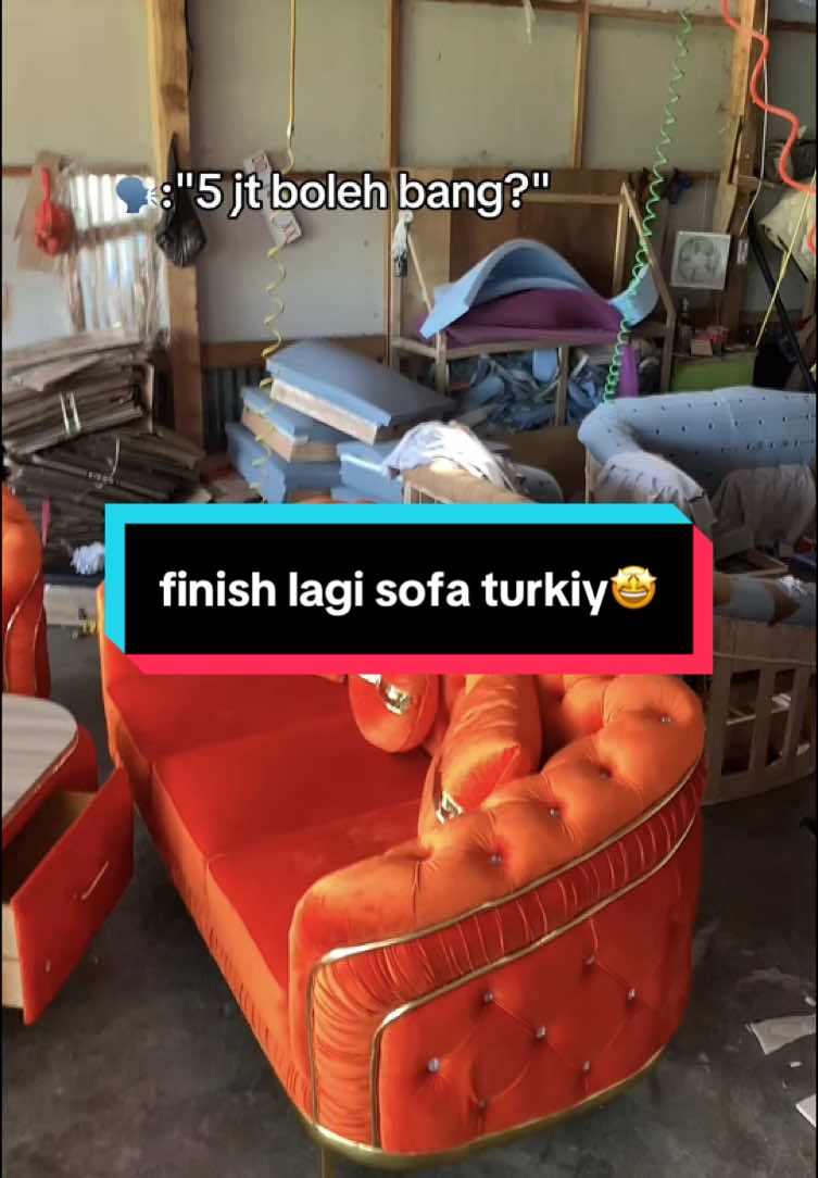 kalau lapar makan mie kalau butuh sofa cantik,mewah&berkualitas tinggi just call me 🤙🤩🔥 #walidsofa #sofaturki #sofacantik #sofamewah #kualitasterbaik #fyp #stecu #CapCut 