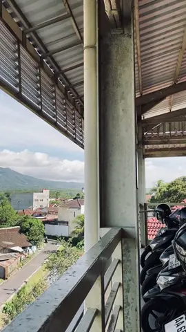 parkiran untidar with view #untidar #magelang 