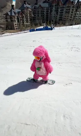 Baby skiing is professional!#ski#baby#apt 