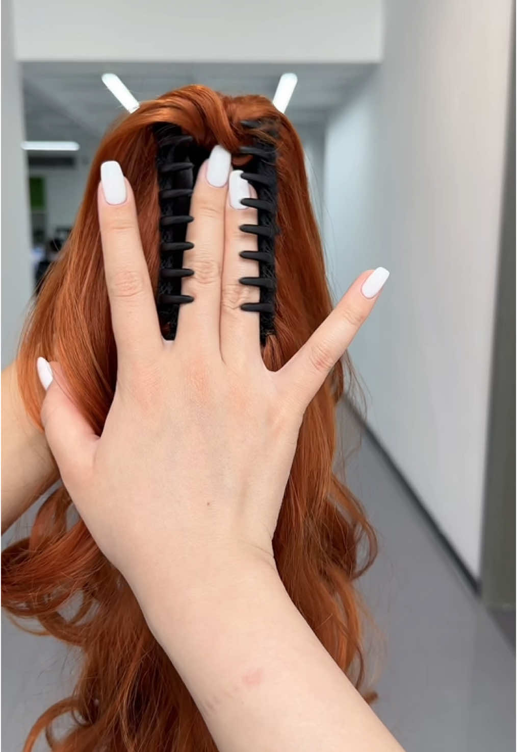 You’ve gotta try this super easy ponytail hack!#ponytail #hairextensions #ponytailhairstyle 