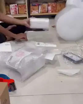 proses packing  #pstoreberbagi #handpone #berbagihandpone #pstore #fyp #ipone 