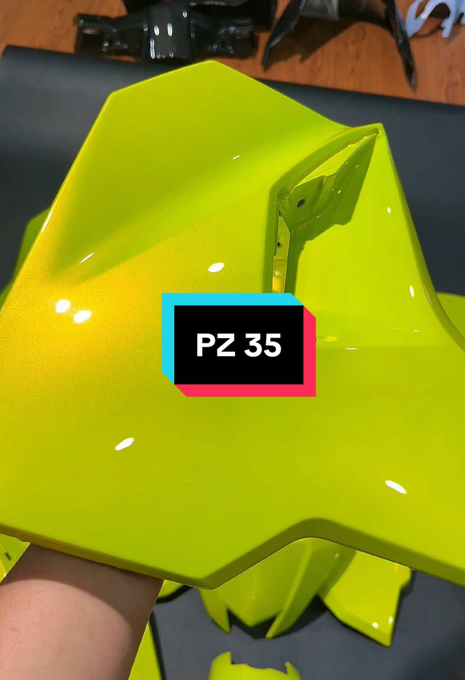 “PZ 35” repaint body 39paintcustom menggiurkan bukan saudara🤪🥶💚 #39paintcustom #fypシ #fyppppppppppppppppppppppp #repaintmotor #foryoupage #jakartabarat #terdekat #promovelg #foryou #aikka @budisastriawan5 