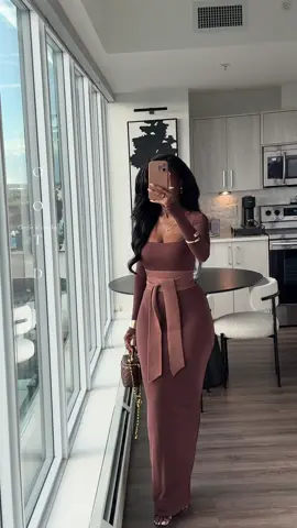 30 days of outfits ~ day 4 🤎 all brown everything 🤎 Outfit details Dress @Naked Wardrobe  Belt @JLUXLABEL  Fragrance @Valentino @Valentino.Beauty  #classystyle #elegantstyle #TikTokFashion #stylingtips #chic #ootdinspo #elegance #explore #explorepage #30daysofoutfits #springfashion #springoutfit #outfitoftheweek #monochromeoutfit #modestfashion  30 days of outfits 30 days challenge monochrome outfits monochromatic look classy style classy outfit ideas elegant style elegant outfit elegance modest fashion modesty modest dressing zara outfits ootw outfits of the week finds tiktok fashion black girl tiktok black girl fashion spring 2025 outfits ideas spring 2025 spring looks outfits spring 2025 explore page explore fyp for your page ootd ootn chic style all brown outfit 