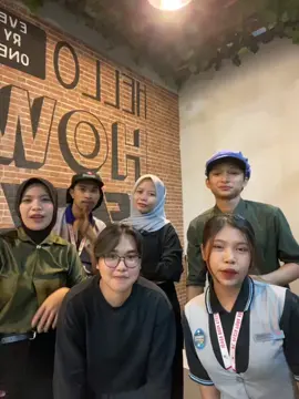 Gerakannya kaku  #fyppppppppppppppppppppppp #fypシ゚viral #fypage #xybca #masukberanda #lewatberanda #gacoanmemanggil #miegacoan 