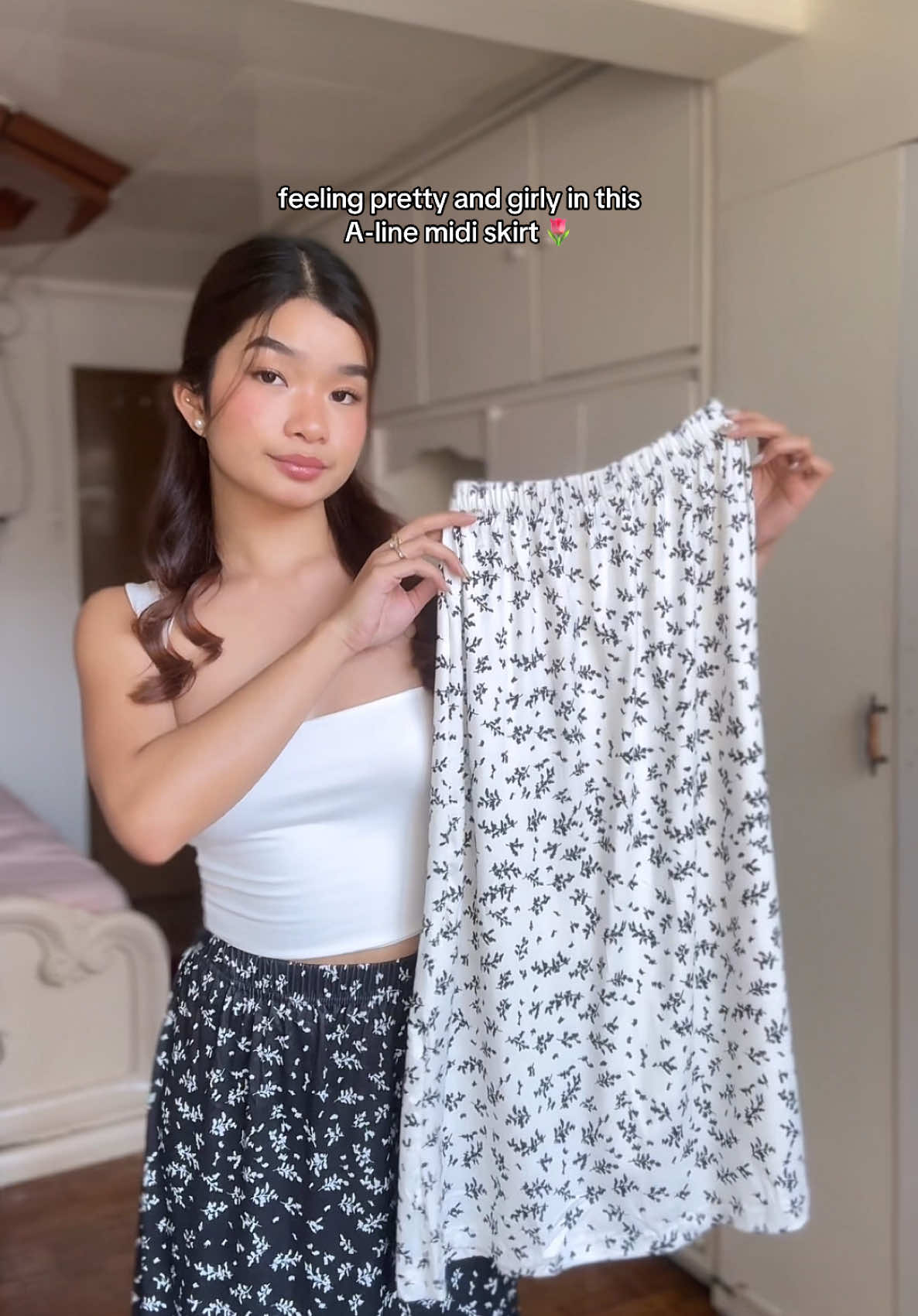 affordable yet high quality korean A-line floral midi skirt 😍 also love the fabric and fitting!! 🌷 #fyp #skirtoutfit #midiskirt #summerskirt #koreanskirt #floralskirt #outfitideas 