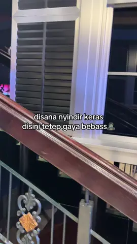 nyasar ngabb #fypage #stasiuntop10surabaya🚂✈️ #kataktasindiran #berandatiktok #fypanjing 