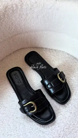 this black sandals is soooooo goooood! ✨ #yotoflatslippers #yotosandals #yotoshoes #yotoflatsandal 