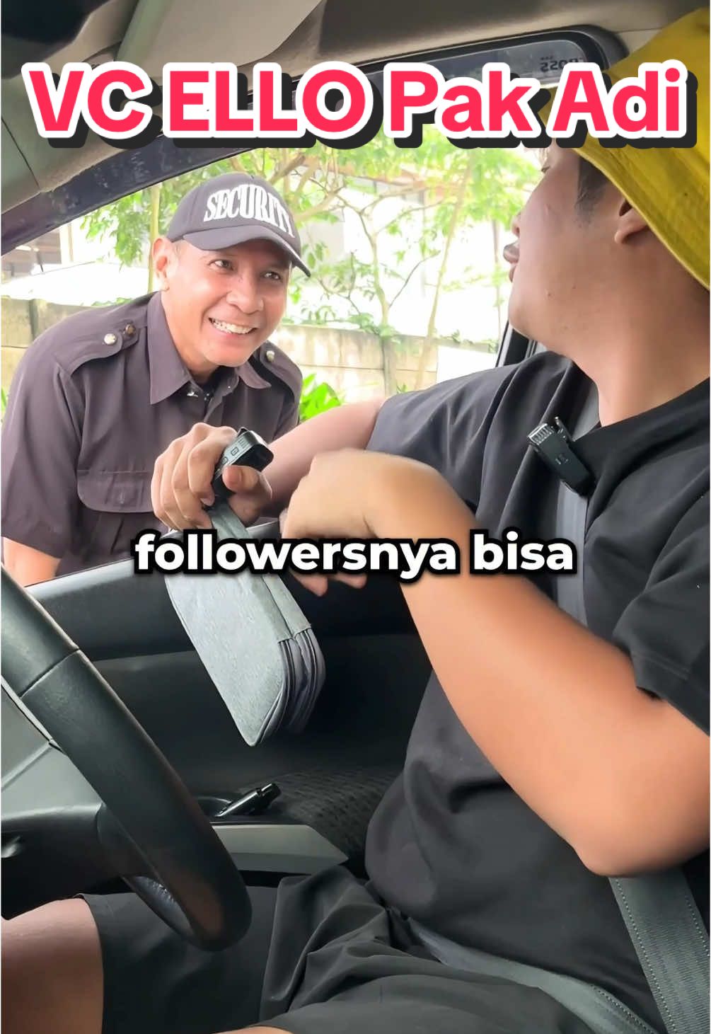 nyamperin pak adi lagi.. 🙂 (t-shirt by @No Void Minds)