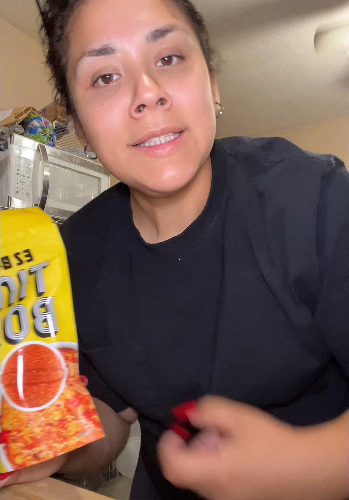 Let’s make some Tinga Tostadas with @EZ Bombs #fyp #foryoupage #trending #foryourpage #comedy #hilarious #cooking #Foodie #yummy #review #lol 