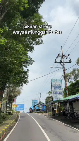Villa kamaran sadewo 2  Lokasi di tretes, pecalukan gang 1b  Harga murah mulai 60rb sajaa Fasilitas  • Smart TV • ⁠View pegunungan  • ⁠Kipas angin • ⁠Kamar mandi dalam • ⁠Free Wifi • ⁠Air mineral Info lebih lanjut Hubungi Admin 1 : 0858-4006-9356 Admin 2 : 0857-9081-1036 #villasadewo2 #kamarantretesmurah #villatretesmurah #tretes #kamarantretesviewpegunungan #fyp #villatretes #villatretesmurahbebas #villaultahtretes #villatreteskaraoke #tretesaweawee #kamarantretesview #murahnikmatlezat #kamarantretes 