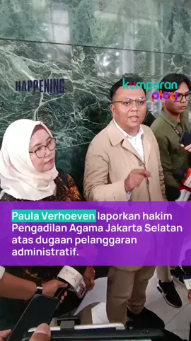 Kuasa hukum Paula Verhoeven melaporkan hakim Pengadilan Agama Jakarta Selatan ke Badan Pengawas Mahkamah Agung.  Laporan itu berkaitan dengan pernyataan jubir PA Jaksel terkait putusan cerai Baim Wong dan Paula Verhoeven. Aset: kumparan #happening #update #entertainment #svt #paulaverhoeven #baimwong #model #selebriti #pengadilan #cerai #pengadilanagama #jakarta