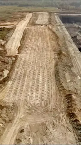 Surface blasting #quarry #incredible #usaus #blasting #viral #fyp #fypシ 