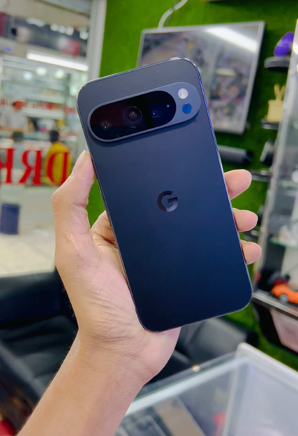 Google pixel 9 pro 12-128GB..! Fresh Condition and available to our shop#foryou #foryoupage #dreamworld 