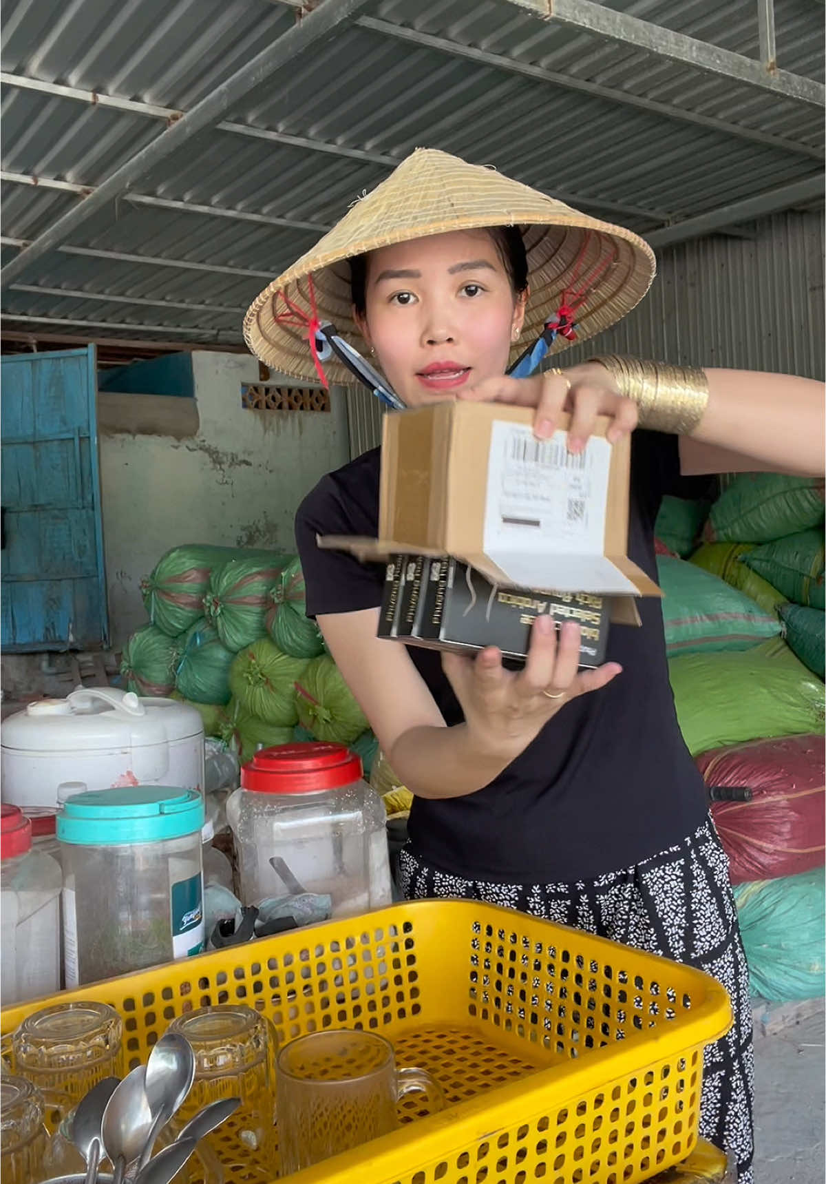 Hỗ trợ vòng ấy của chị em mình rất êm luôn #cafephuonghoanglua 