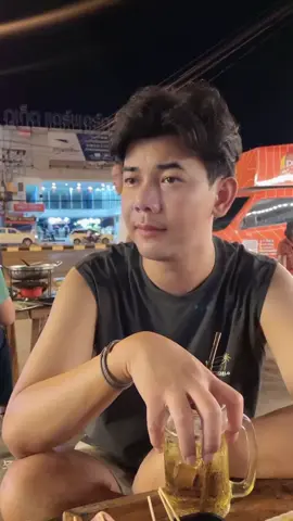 บุญอ้ายบ่ถึงดอก ไปใสกะไปโลด