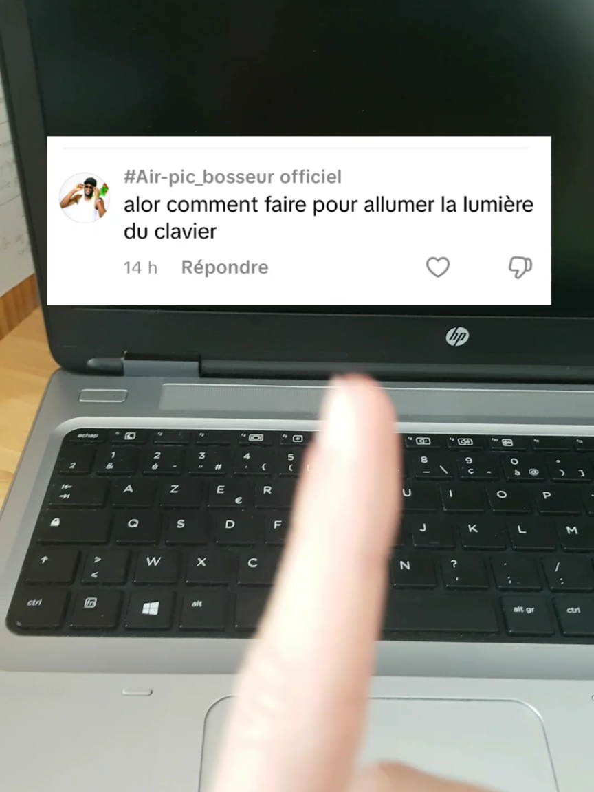Comment allumer la lumière de son clavier quand on en as pas 🤣😂🤣