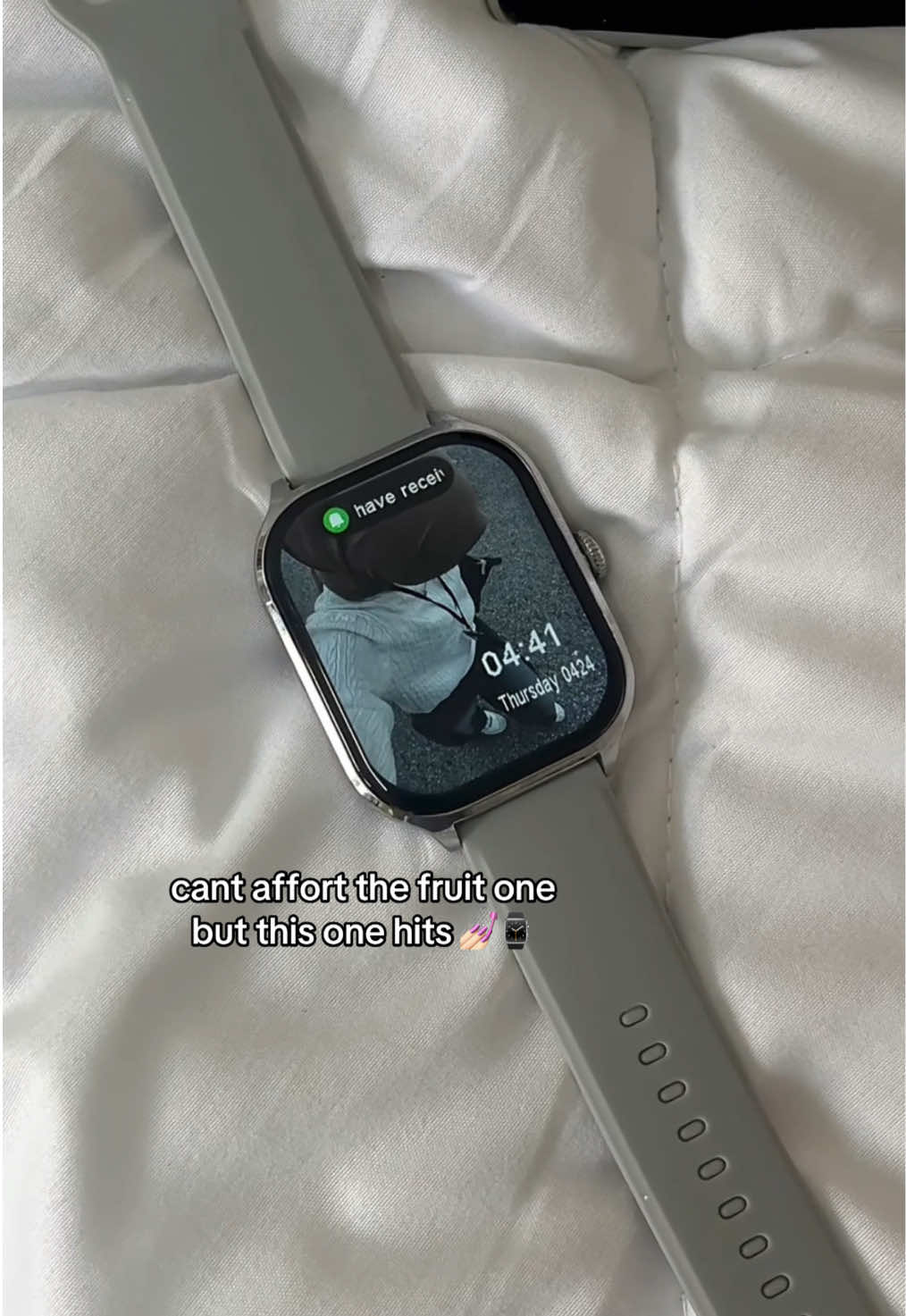 🖤🩶🤍 #smartwatch #CapCut 