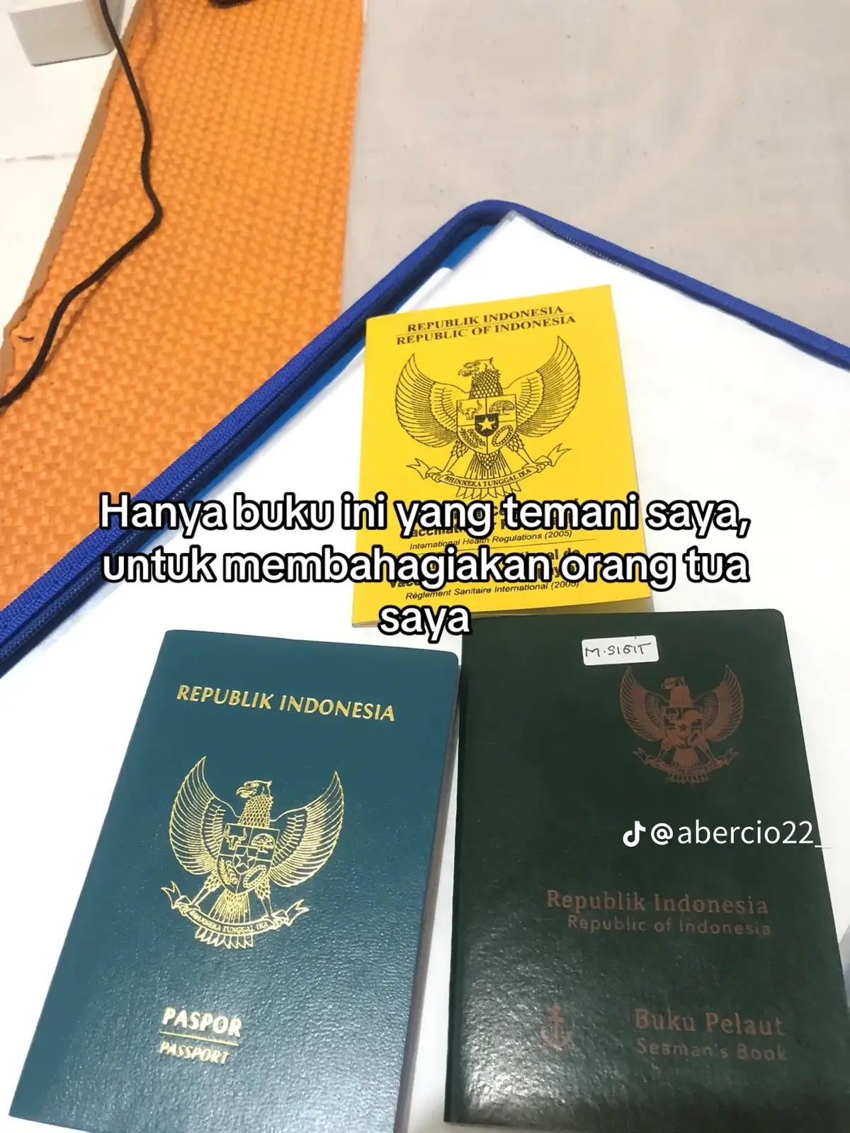 #pelautindonesia #pelautpunyacerita #bukupelaut #paspor 