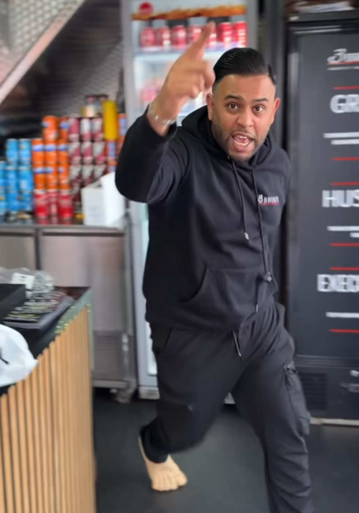 Was I too harsh??? #manchester #3broskis #smashburger #bengalis #bangladesh #bangladeshi #sylhet #bengali #oldham #fyp #foryou #takeaway 
