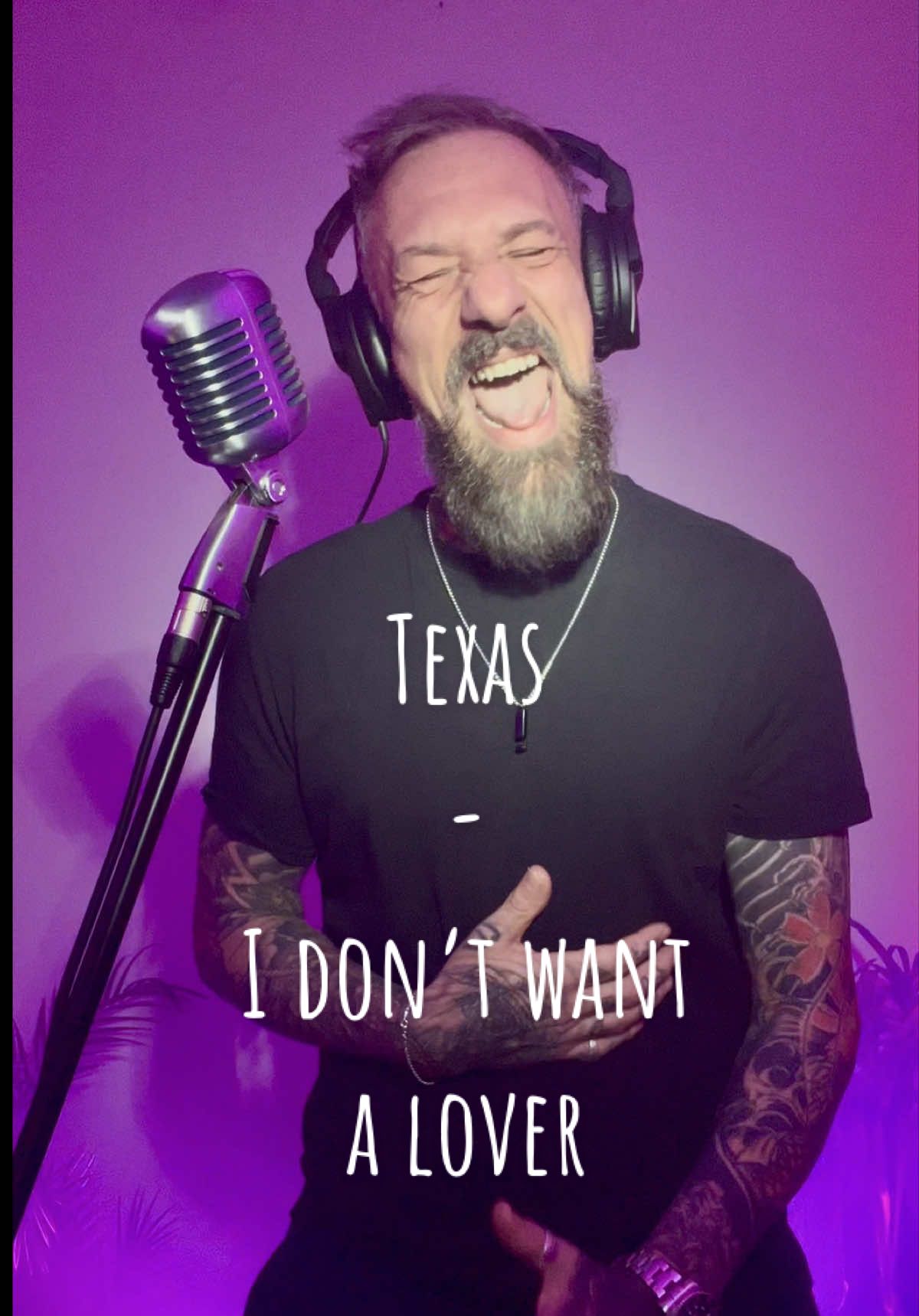 Relatable?? Just drove home and heard this banger on the Radio,. Ran in the door and just had to throw it out! What you think? Can you relate to these lyrics? Did you remember this 1989 Texas Classic?  Direct from the feels as only I know how. . . . . #CoverSong #EmotionalCover #tiktokmusic #HeartbreakSongs #ViralCovers #GLos #fyp #fromthefeels #GreggLomas #GreggLomasMusic #texas #idontwantalover #idontwantaloverijustneedafriend #80scover #80s #texascover @Glo_mgnt 