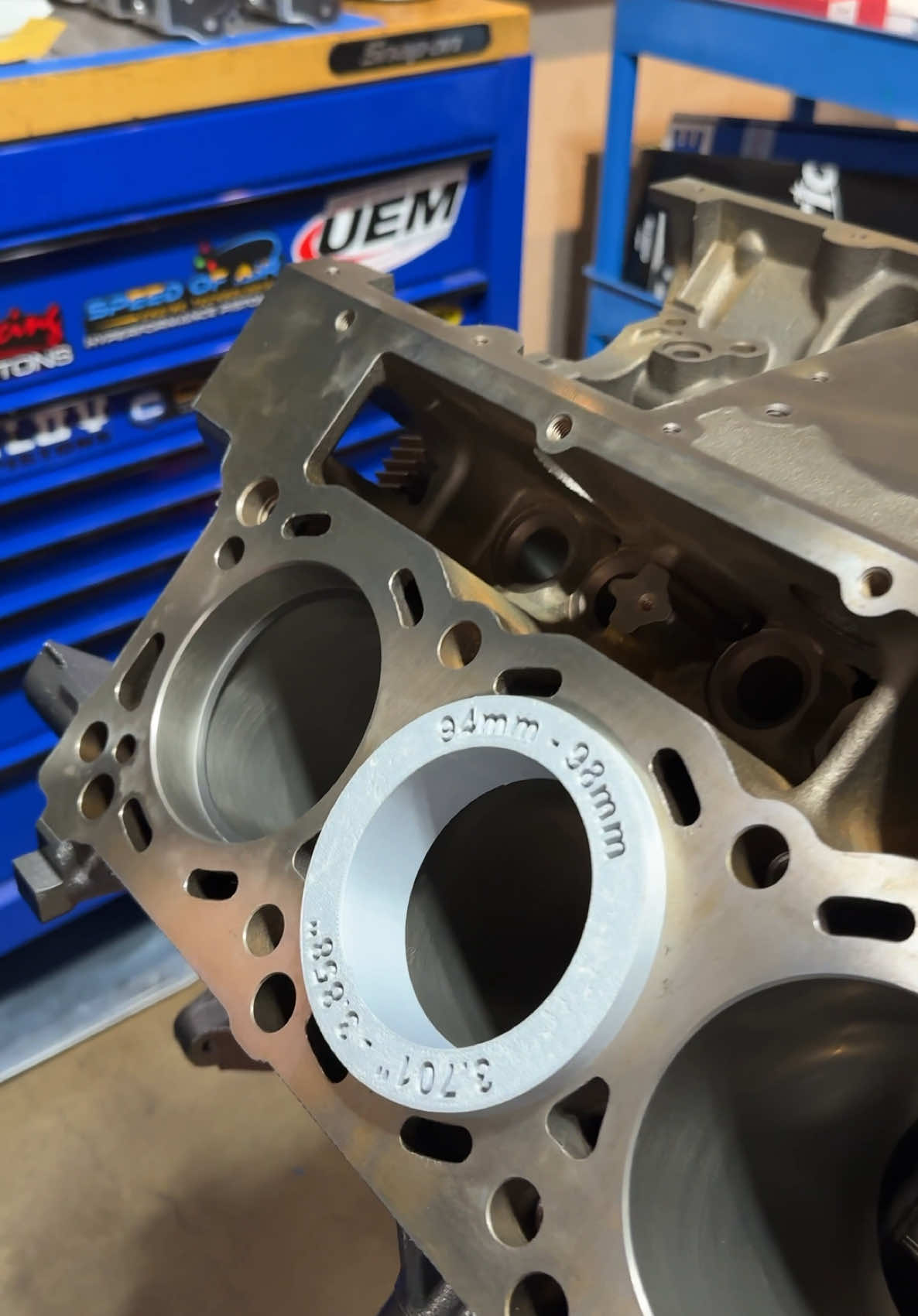 Great employees make your business better. Take care of them 👨‍🔧 #autoshop #mechaniclife #enginerepair #enginebuilding 