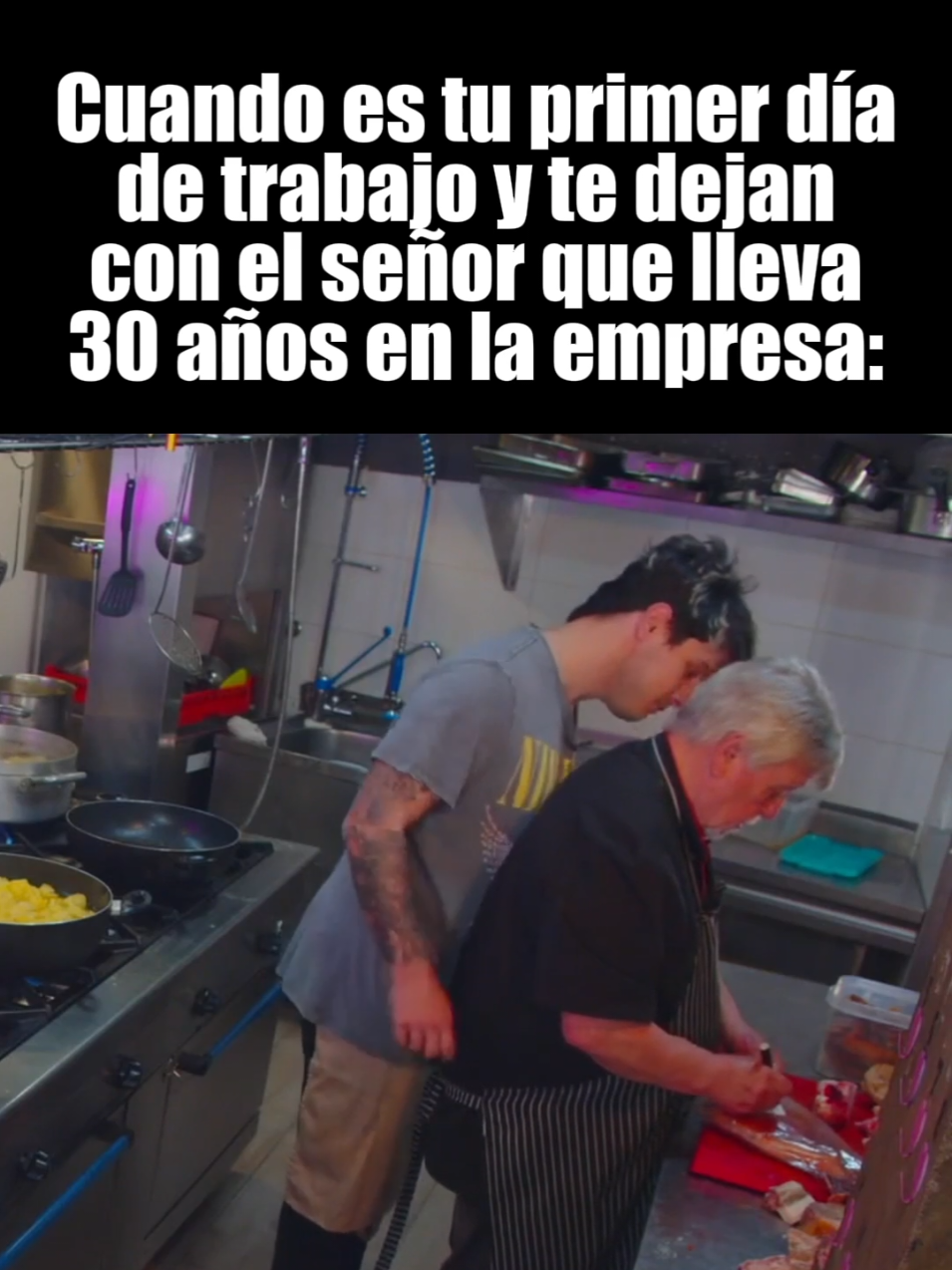 ASÍ SE SIENTE EL PRIMER DÍA DE TRABAJO 😭 #ayd #primerdia #trabajonuevo #trabajomeme 