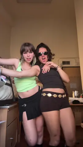 charli to my billie @avo 
