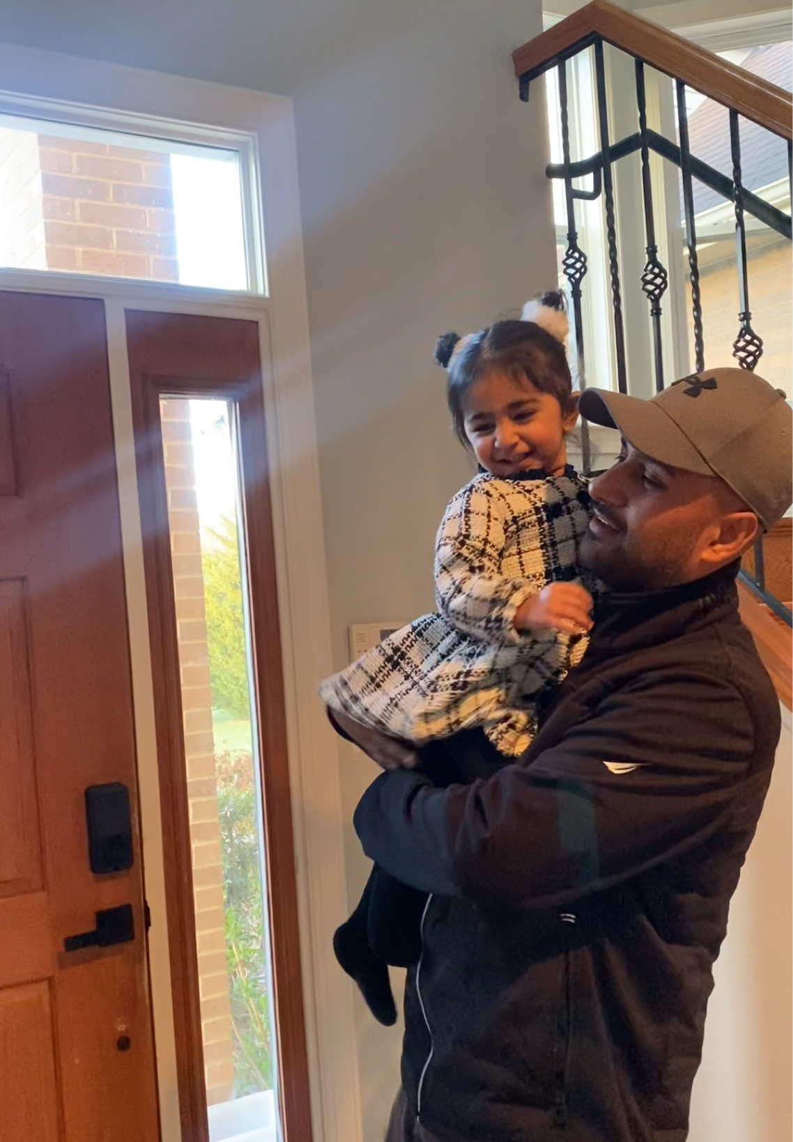 Mamu is my twin brother -of course she loves him 🫶💕💕 #unclesoftiktok #uncle #mamu #pakistanifamilyvlogs #pakistanifamily #Love #bond #family #brother #neice #uncle #favoriteuncle #trending #bonding 