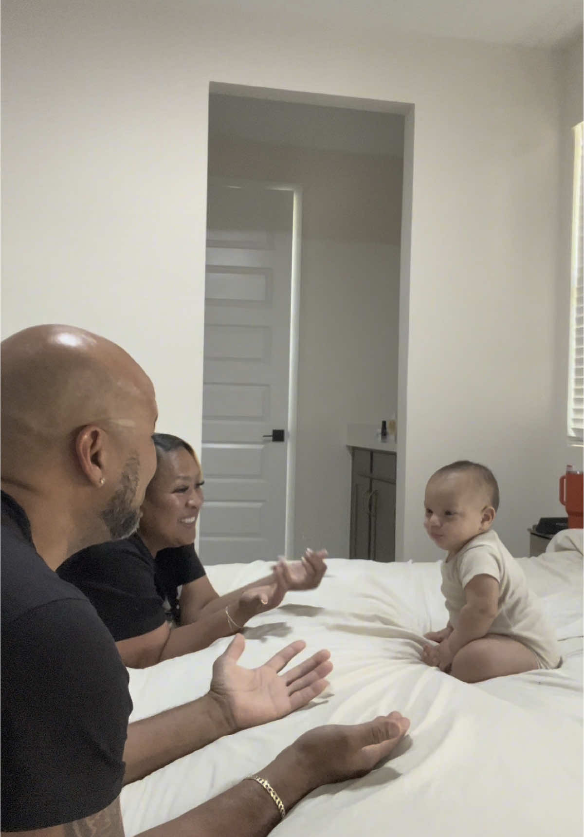 Who do you think Zaza chose? 😆 #streeterfamily #grandson #grandparents #choose #ourbigboy 😍😍😍😂😂😂