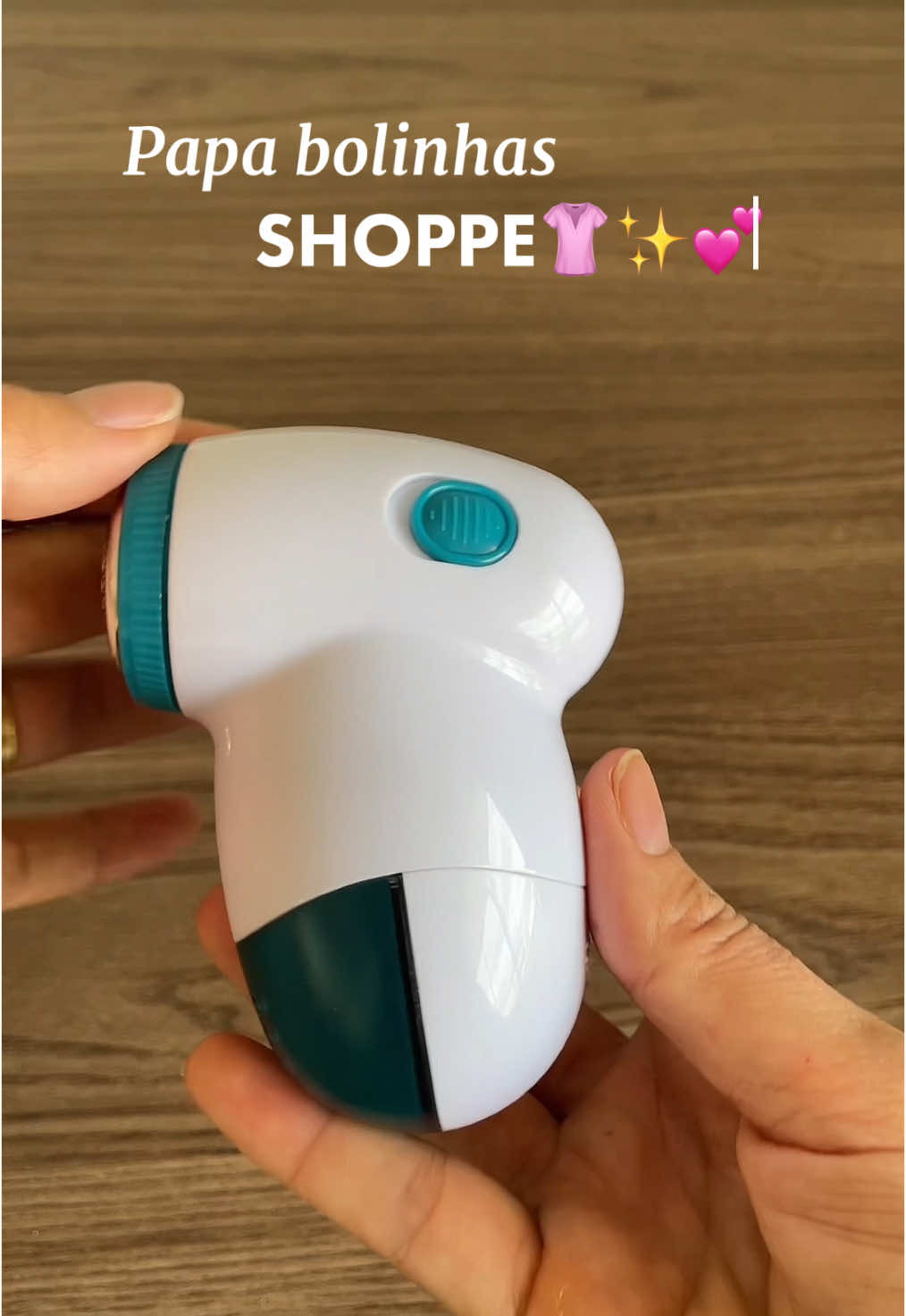 Papa bolinhas da shoppe promete retirar todo pelo e bolinhas da sua roupa, vem ver o antes e depois e se ele entrega aquilo que promete! #papabolinhas #roupas #achadinhosdashopee #fyp #foryoupage 
