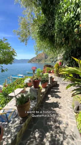 i went to the viral hotel in lake atitlan guatemala and it did not dissapoint!  #Wanderlust #traveltok #travelgirl #solofemaletraveler #gustemala🇬🇹 #serenescenery #natureaesthetic #travelinspiration #bucketlisttravel #TravelVlog 