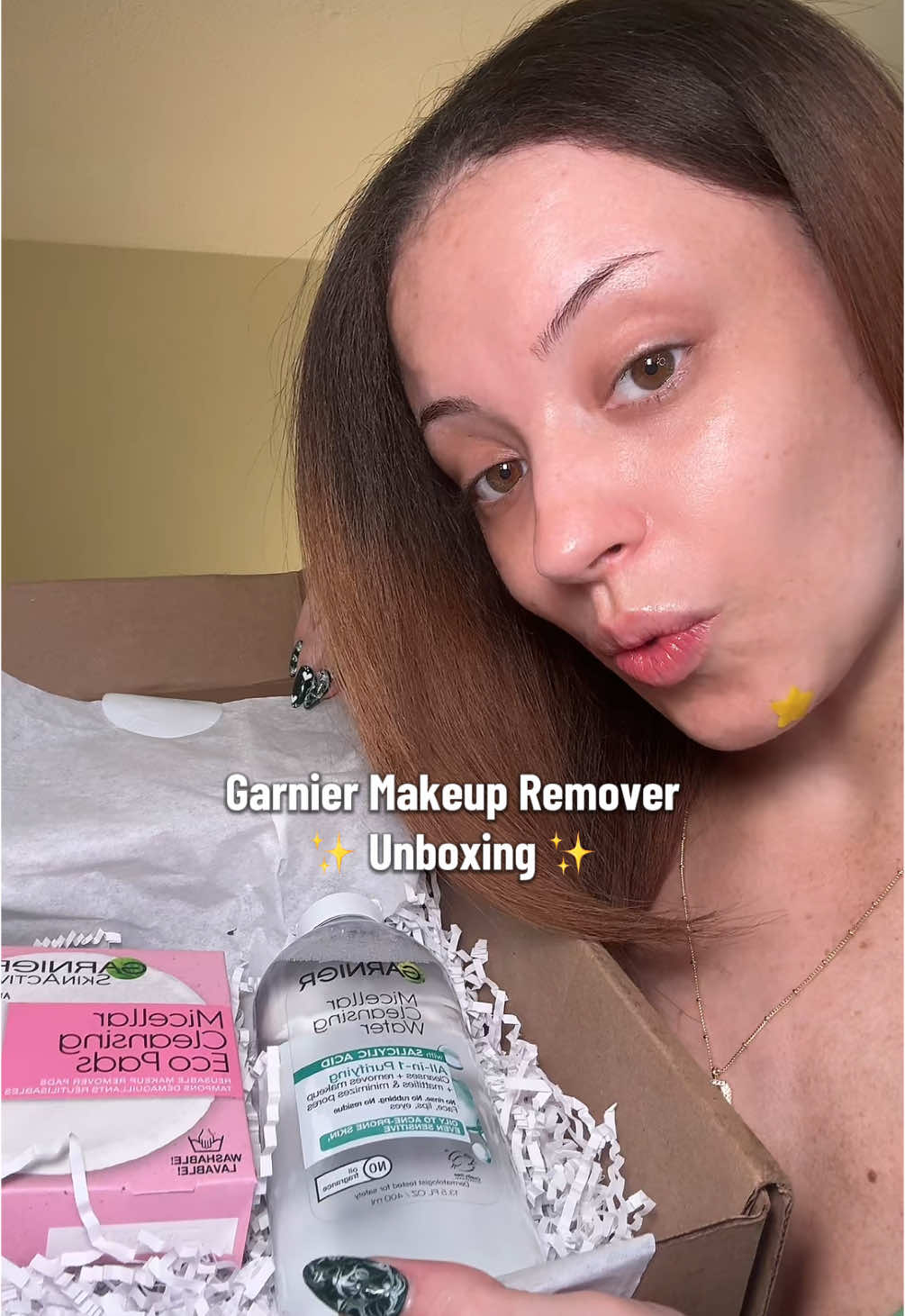 Garnier’s New All in 1 Purifying Cleansing Water and Reusable Eco Pads 🔥✨ Thank you so much @GarnierUSA 💚 #unboxing #skincareroutine #garniergiftedme #makeupremover #cleanser 