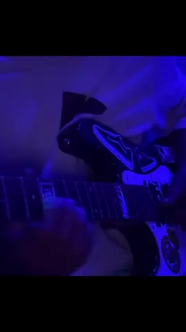 Emotive ballad guthrie govan solo guitar #emotiveballad #emotiveballadguthriegovan #guthriegovan #sologuitar #electricguitar #guitarcover 