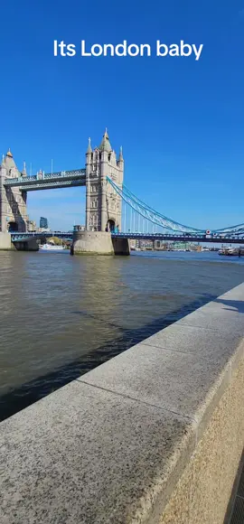 London bridge  #unitedkingdom🇬🇧 #london #visitlondon #londonbridge #thamesriver #londontowerbridge 