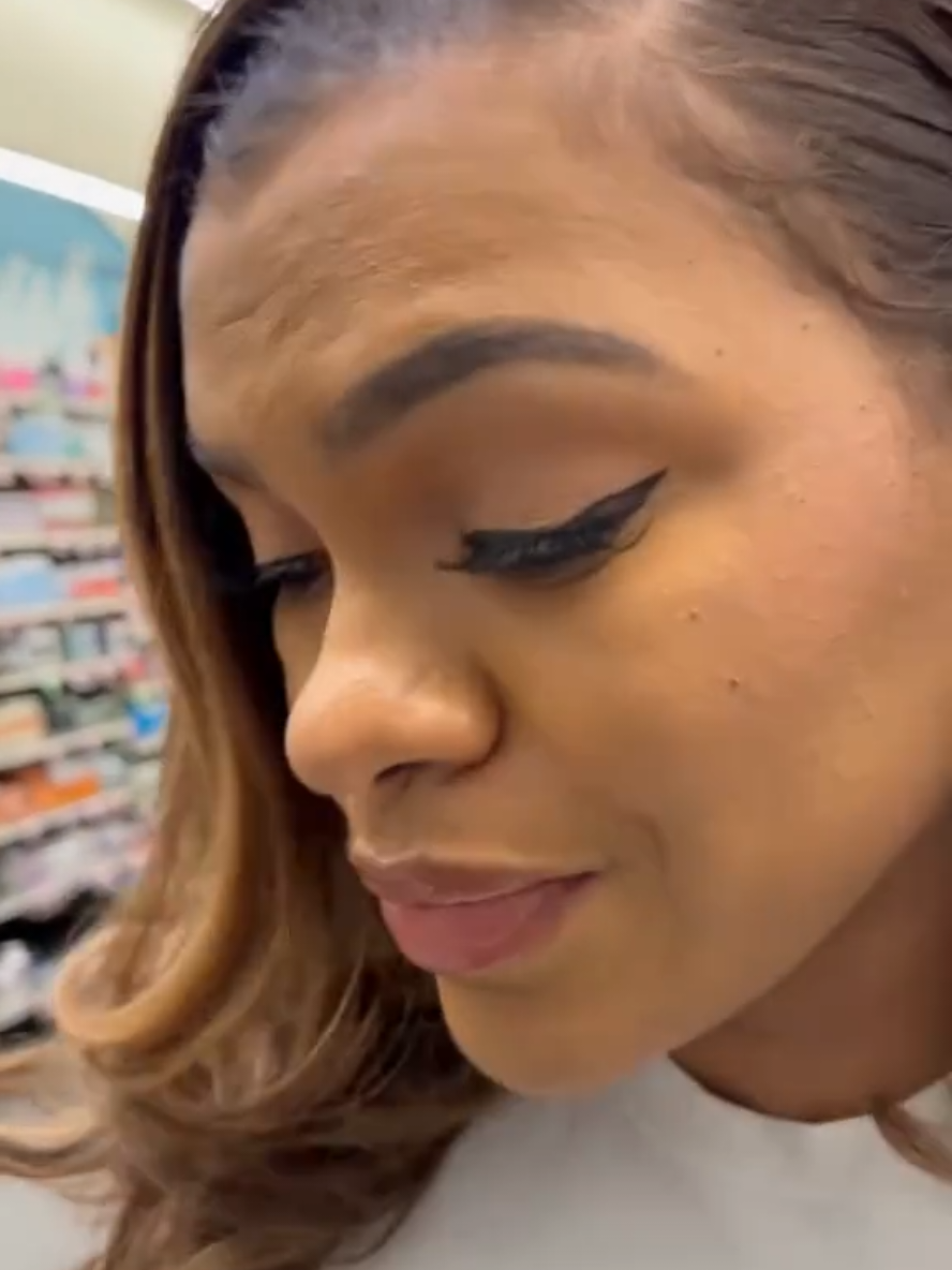 Shayla tells Angelina that Amber is acting like a damsel in distress