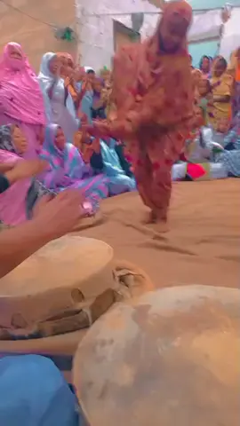 ترقص شي ماهو عادي 🫡🫡