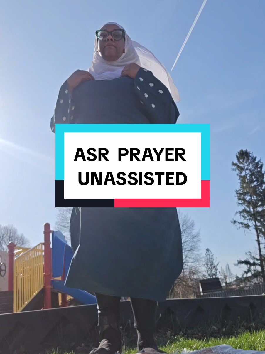 ASR PRAYER IN THE PARK = ABSOLUTE BLISS!!! 8 months ago I couldn't even recite Fatihah without  my electronic  prayer mat! Now i can do it in arabic without  assistance. #muslimrevertjourney #MUSLIMTIKTOK #MUSLIM #ISLAM #HIJABI #QuranMiracle 