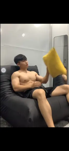 #Love #handsomeboy #fyp #idol #shirtlessmen #sexy #song #nicebodychallenge #hotguy #followers #sports #cute 