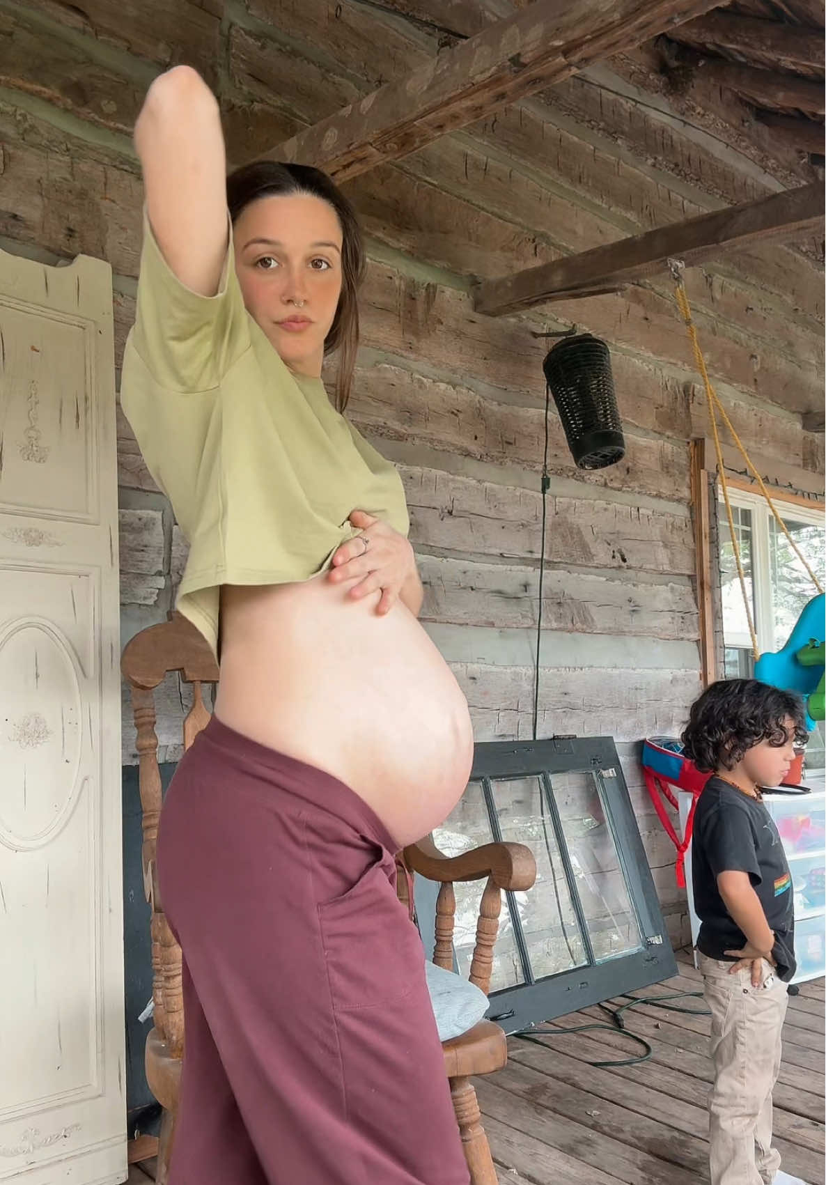 Can we PLEEEEASE bring this back 😚🙈#MomsofTikTok #dance #pregnant ##fyp