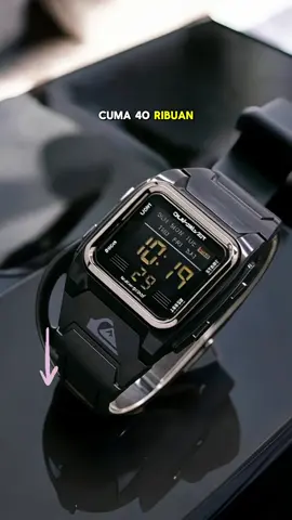 Jam tangan digital sporty dengan desain klasik dan multifungsi ini cocok untuk pria maupun wanita yang aktif. Dilengkapi dengan fitur penunjuk hari dan tanggal, lampu latar, serta tahan air, jam ini siap menemani aktivitas harianmu—baik untuk olahraga, bisnis, maupun santai. Tampil gaya dan fungsional kapan pun dan di mana pun! Hashtag viral dan relevan: #JamTanganDigital  #StyleKerenHargaIrit  #JamTanganPriaWanita  #AntiAirAntiRibet  #OOTDWatchStyle 