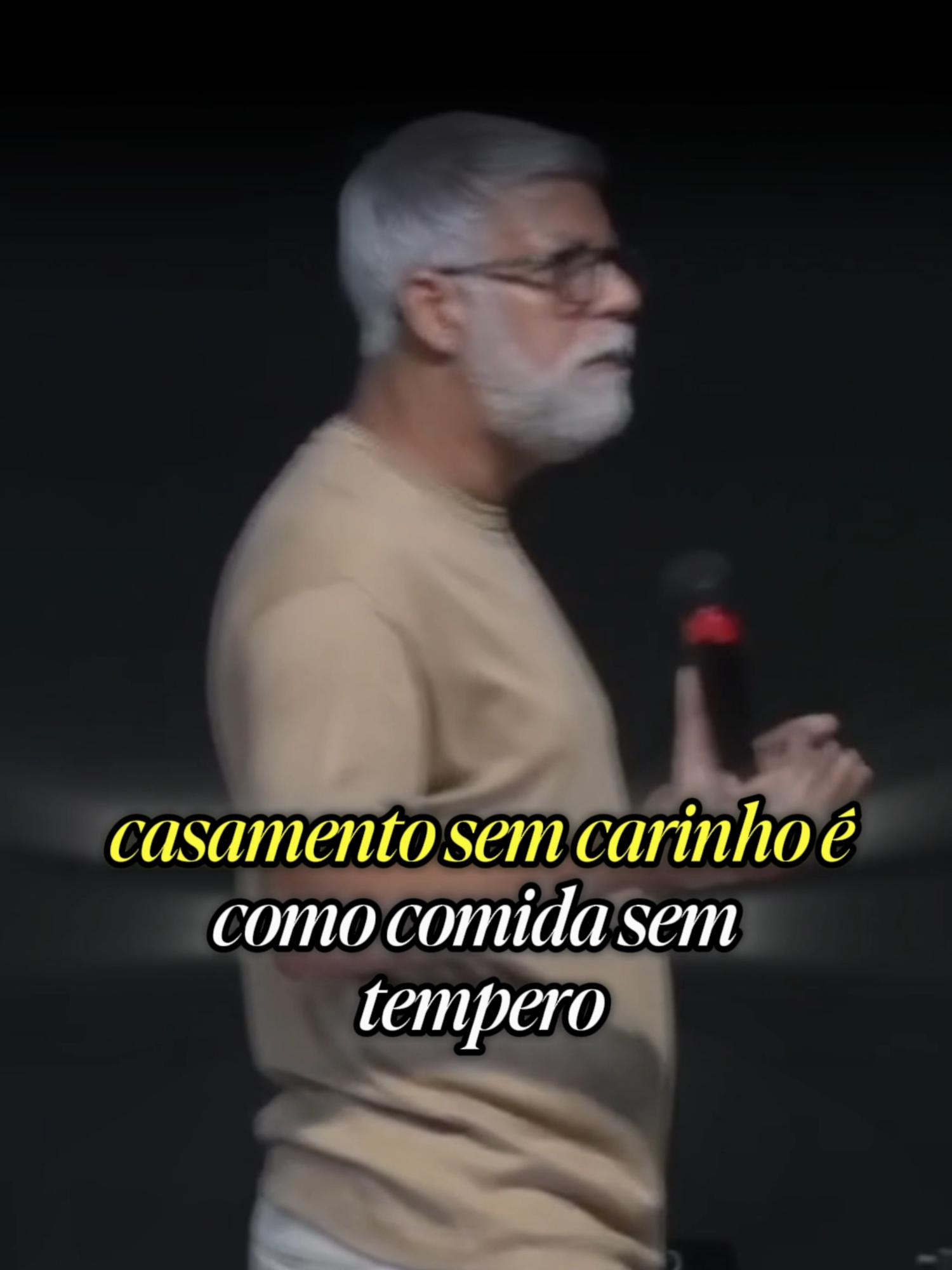 Sua esposa sente falta de carinho? 🥺 Essa reflexão profunda, gerada por IA com a voz do Pastor Claudio Duarte como inspiração, é um chamado para os homens demonstrarem mais afeto. Envie para ele! #reflexão #claudioduarte #relacionamento #vidadecasal