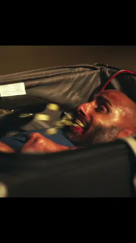 The man in the suitcase, the pain would make him spit out endless gold coins #fyp #fypシ #movie #film #foryou #viraltiktok #viralvideo #tiktok #filmcommentary #movieexplained #tvshowrecap #underrated #mustwatch #classichollywood #arthousecinema #SuspenseMovieRecap #MysteryMovieAnalysis #CriminalMysteryExplained #TrueCrimeInMovies 