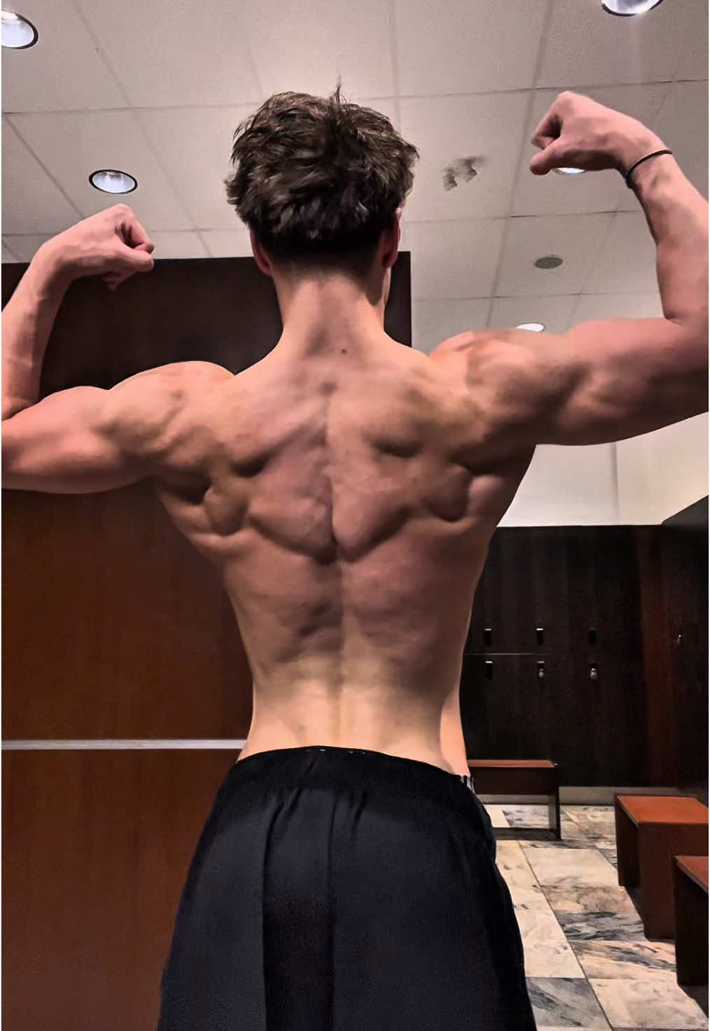 #aesthetic #charbzmotivation #charbz #GymTok #physique #demonback #fyp