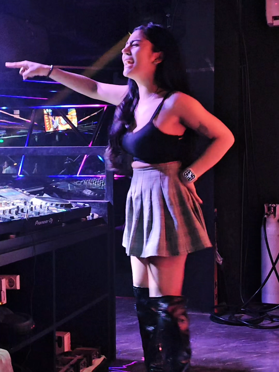 Begitu Berarti #djtiabellis #clubbingparty #lewatberanda #partypeople #trendingvideo #nightparty #ladiesnight #funkotremix #djcantik #saturdaynight 