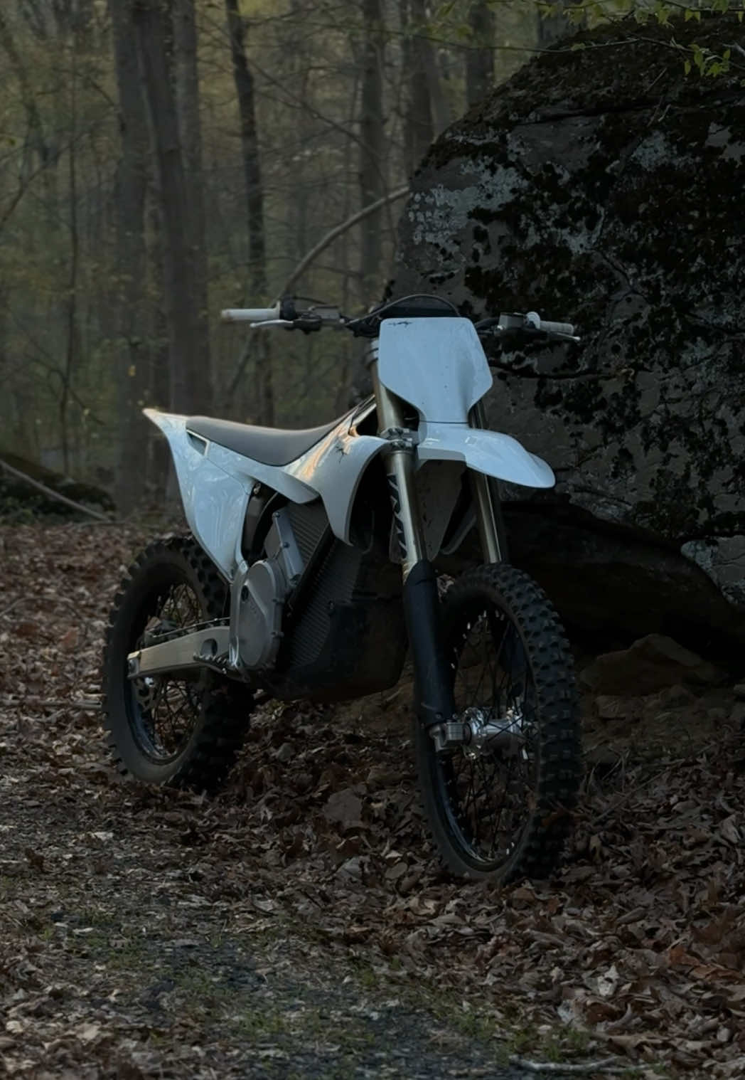 Sunset x stark #700_hunter #stark_hunter #fyp #starkvarg #moto #dirtbike #stark #stark #edit #film 