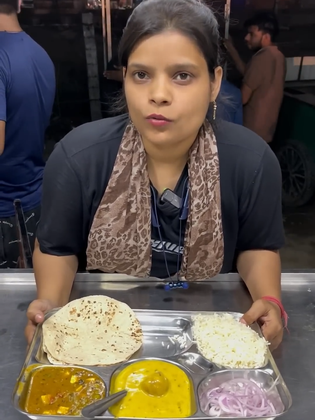 Budget mein bharpet bhojan – Noida ki sabse sasti aur tasty thali! 🤯🤣 #Foodie #foodbloggers #trending #streetfoodindia #desithali 